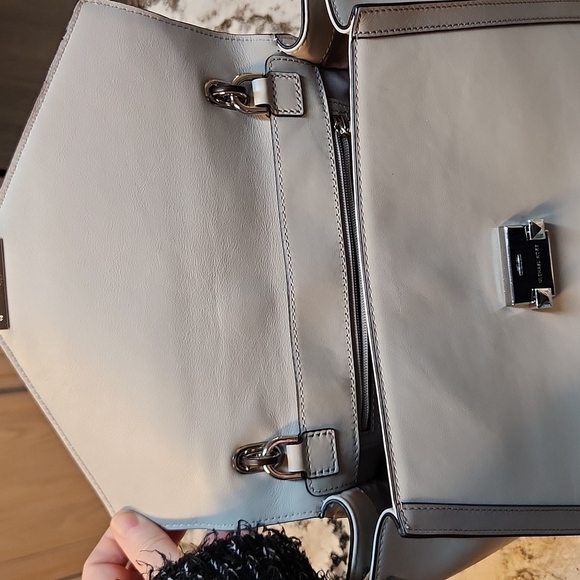 Michael Kors Purse Bi Color bag - Picture 2 of 16